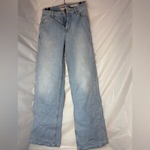 Guess Women's Light Wash Baggy Jeans